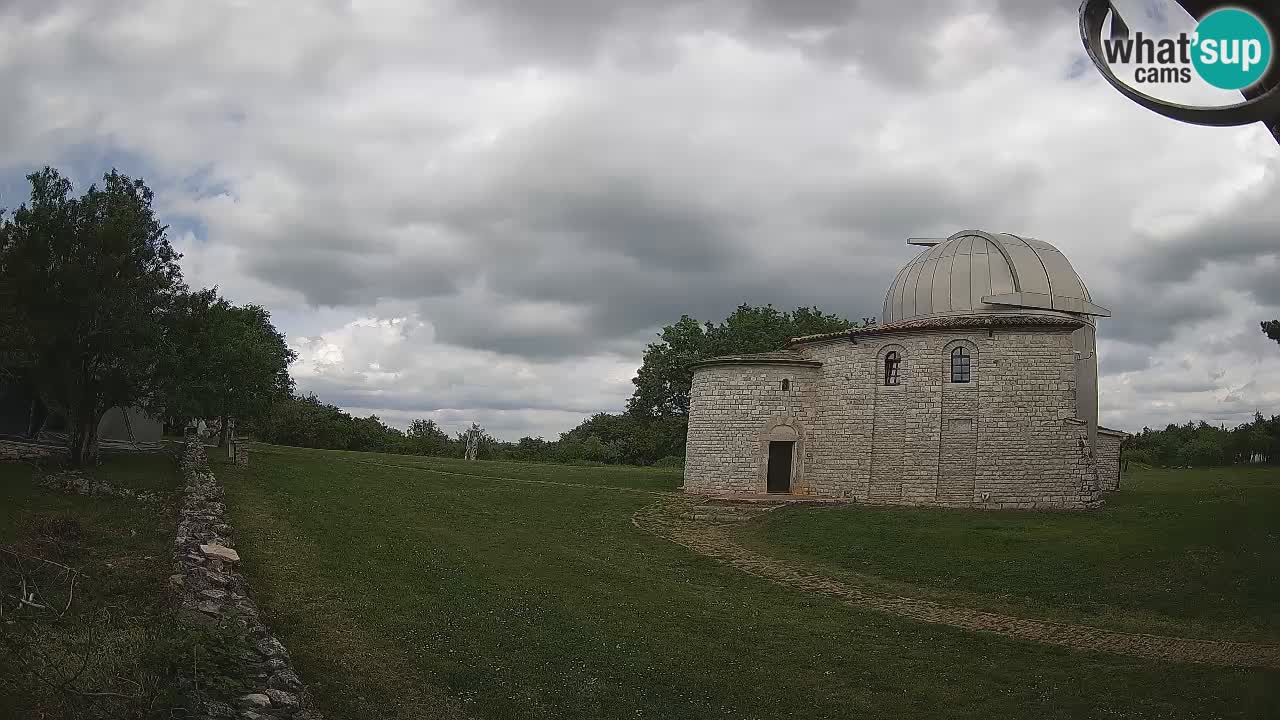 Višnjan Observatory Webcam: Gaze into the Cosmos from Istria, Croatia
