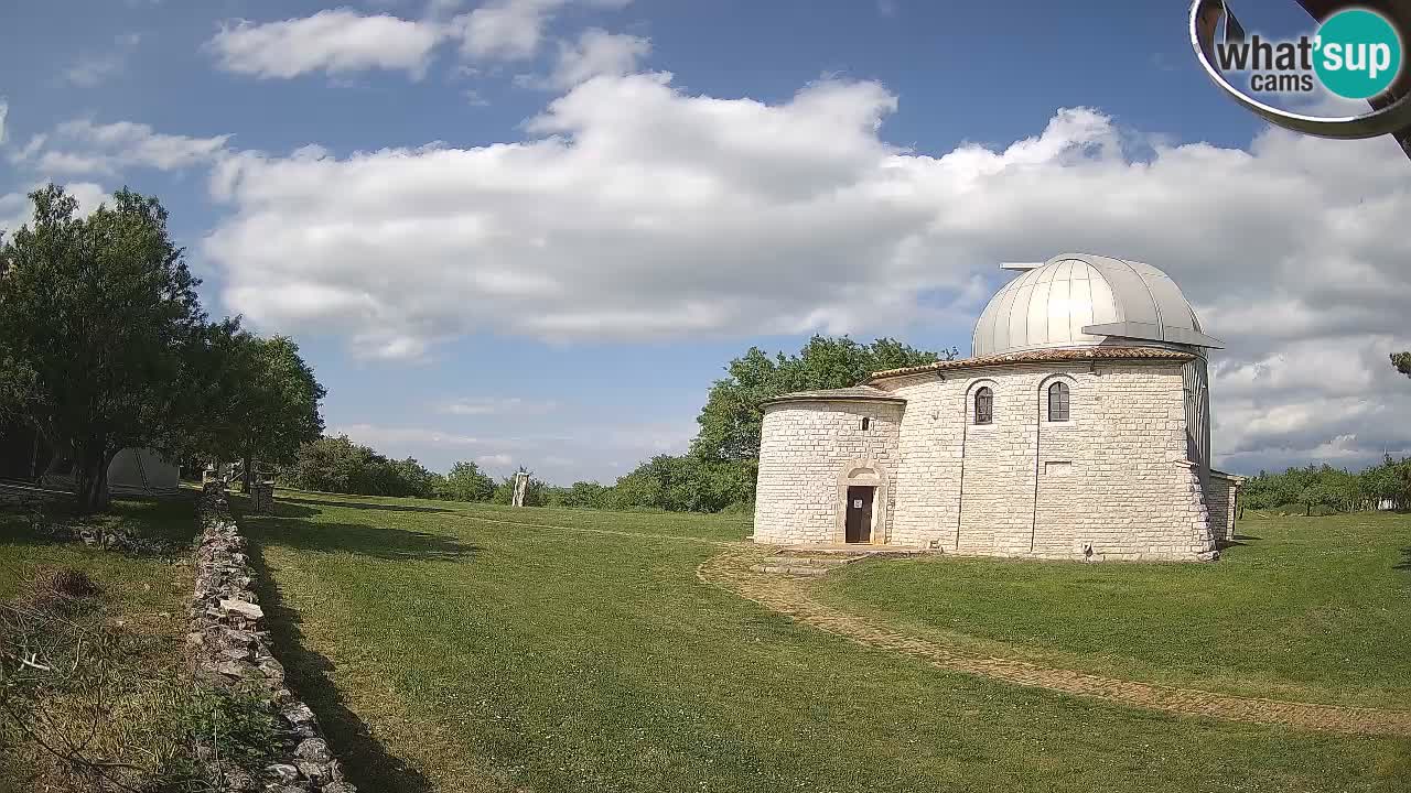 Višnjan Observatory Webcam: Gaze into the Cosmos from Istria, Croatia