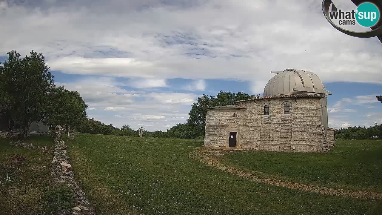 Višnjanska opservatorijska web kamera: Zavirite u svemir s poluotoka Istre, Hrvatska