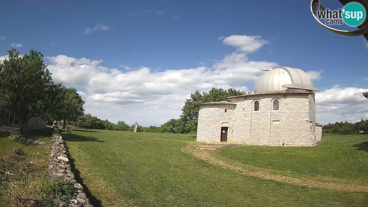 Višnjanska opservatorijska web kamera: Zavirite u svemir s poluotoka Istre, Hrvatska