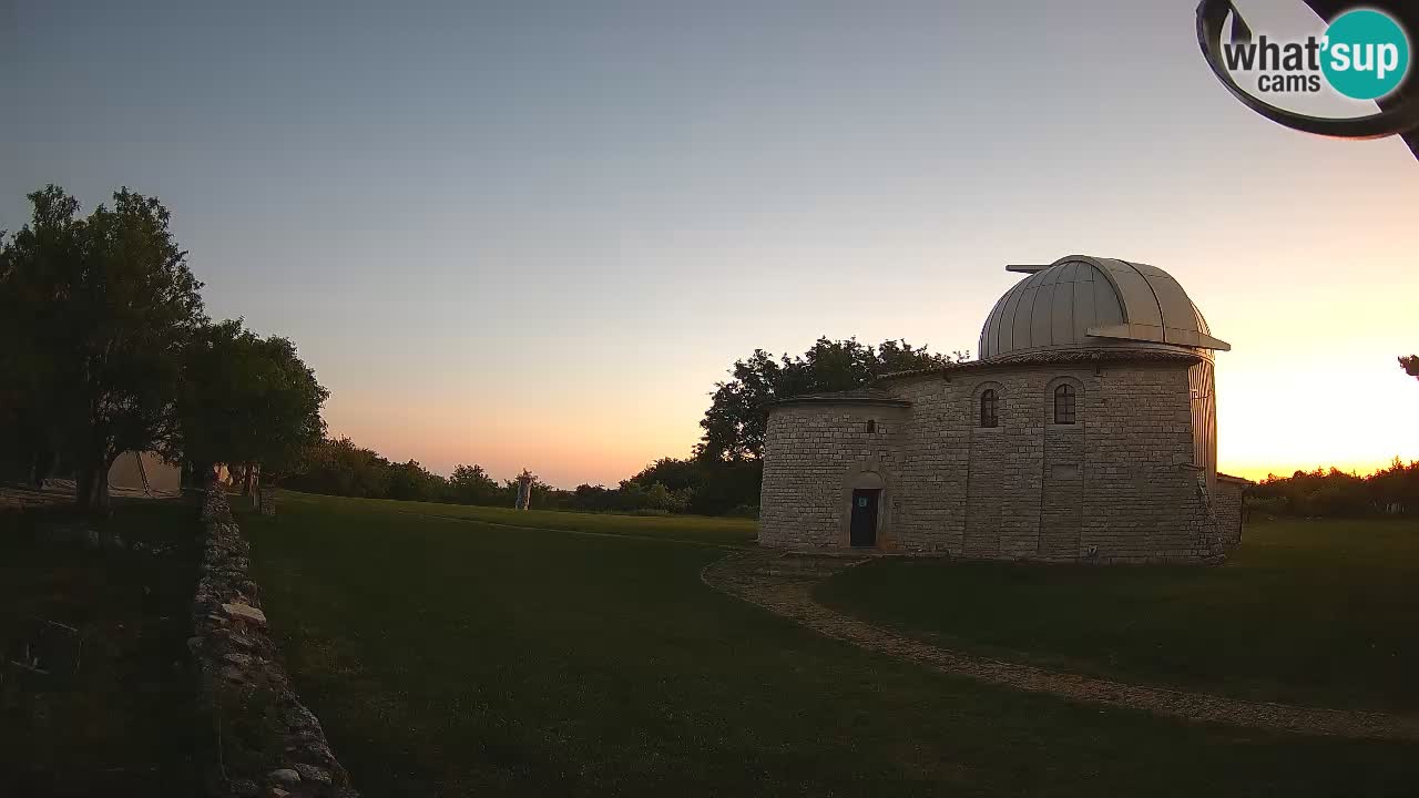 Višnjanska opservatorijska web kamera: Zavirite u svemir s poluotoka Istre, Hrvatska