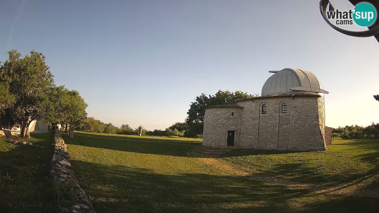 Webcam de l’Observatoire de Višnjan: Plongez dans le cosmos depuis l’Istrie, Croatie