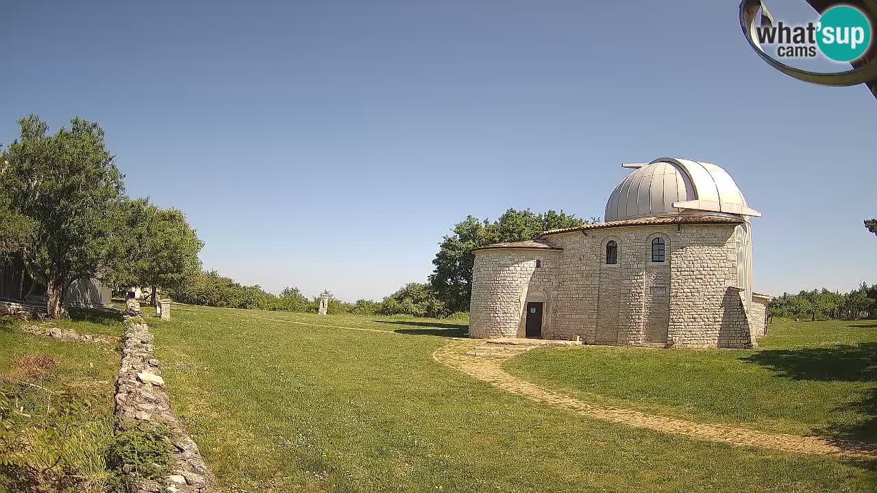 Višnjan Observatory Webcam: Gaze into the Cosmos from Istria, Croatia