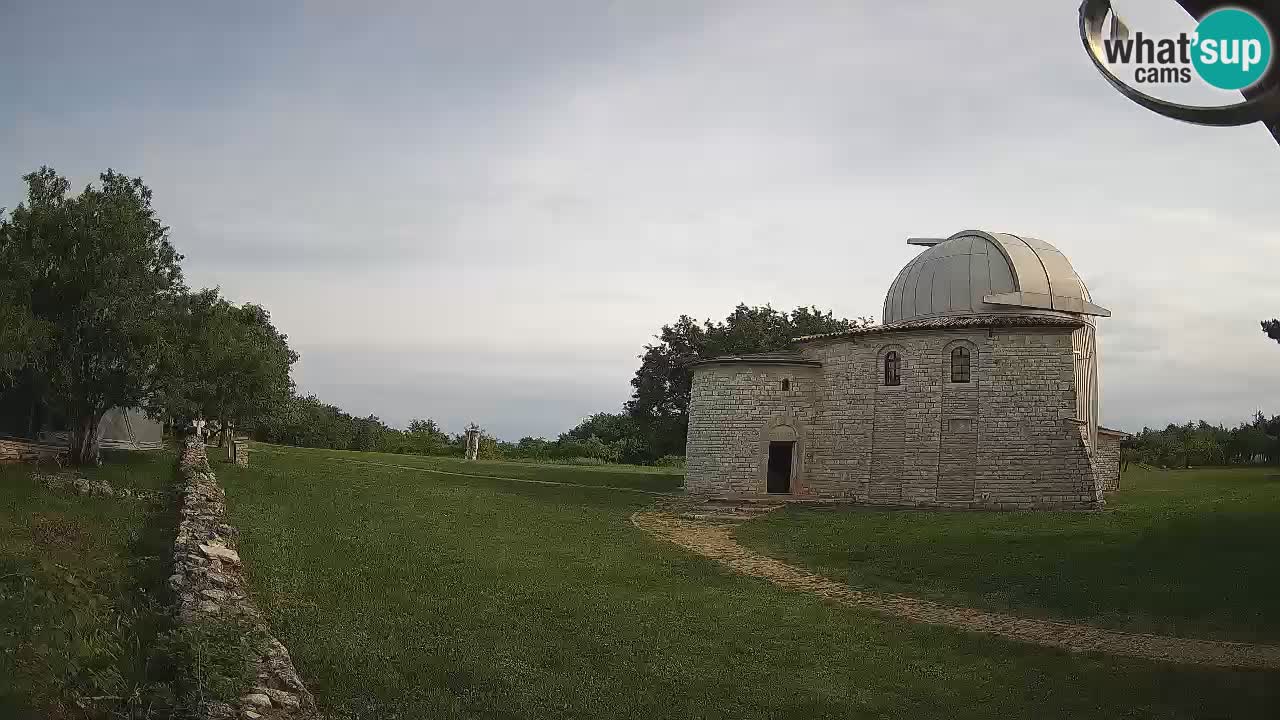 Višnjanska opservatorijska web kamera: Zavirite u svemir s poluotoka Istre, Hrvatska