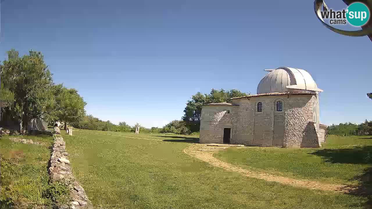Višnjan Observatory Webcam: Gaze into the Cosmos from Istria, Croatia