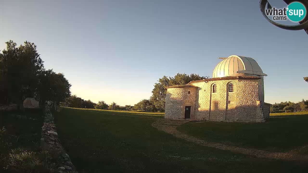 Višnjan Observatory Webcam: Gaze into the Cosmos from Istria, Croatia