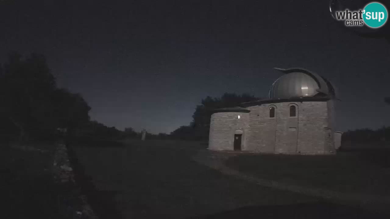 Višnjan Observatory Webcam: Gaze into the Cosmos from Istria, Croatia