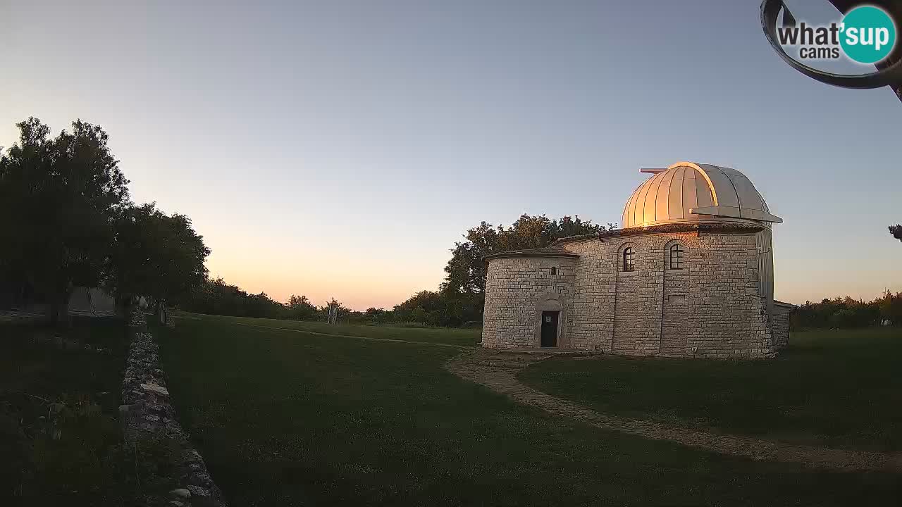 Višnjanska observatorijska spletna kamera: Opazujte vesolje iz Istre, Hrvaška