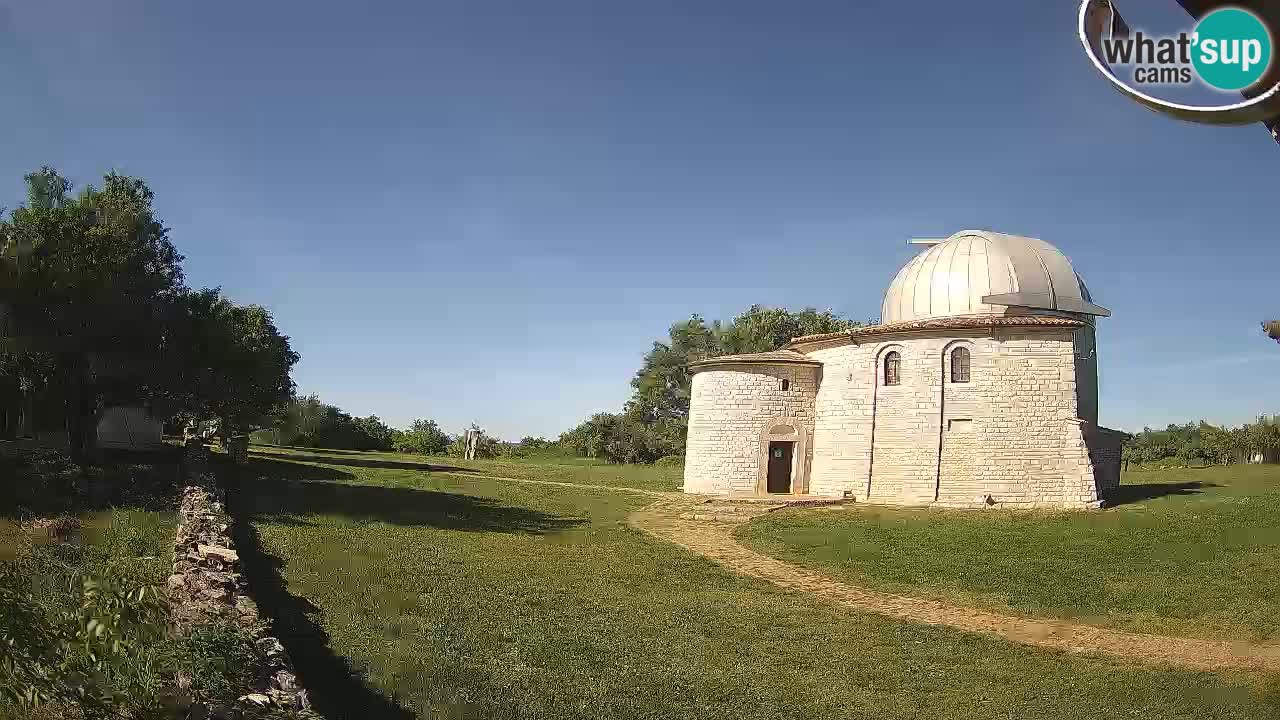 Višnjan Observatory Webcam: Gaze into the Cosmos from Istria, Croatia