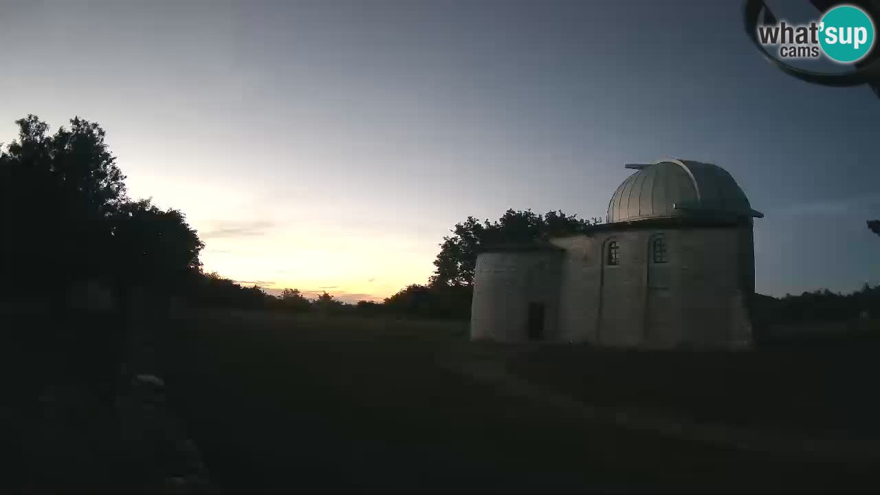 Višnjan Observatory Webcam: Gaze into the Cosmos from Istria, Croatia