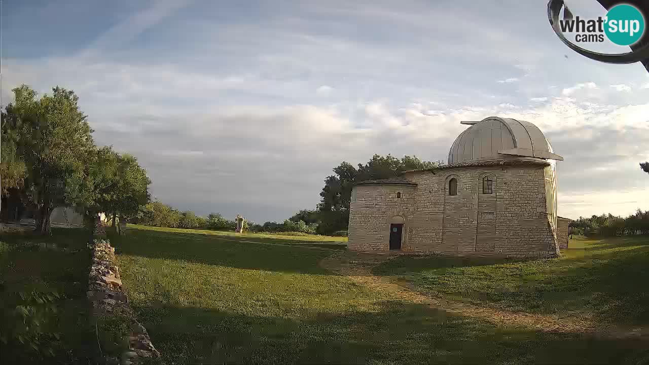 Višnjanska observatorijska spletna kamera: Opazujte vesolje iz Istre, Hrvaška