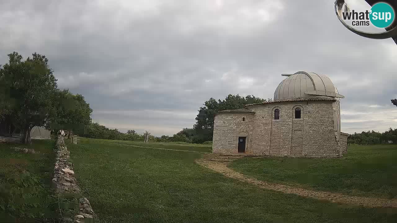 Višnjan Observatory Webcam: Gaze into the Cosmos from Istria, Croatia