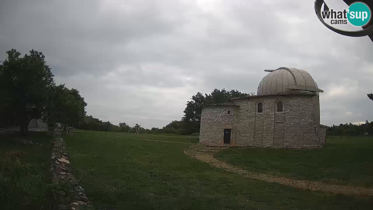 Višnjan Observatory Webcam: Gaze into the Cosmos from Istria, Croatia