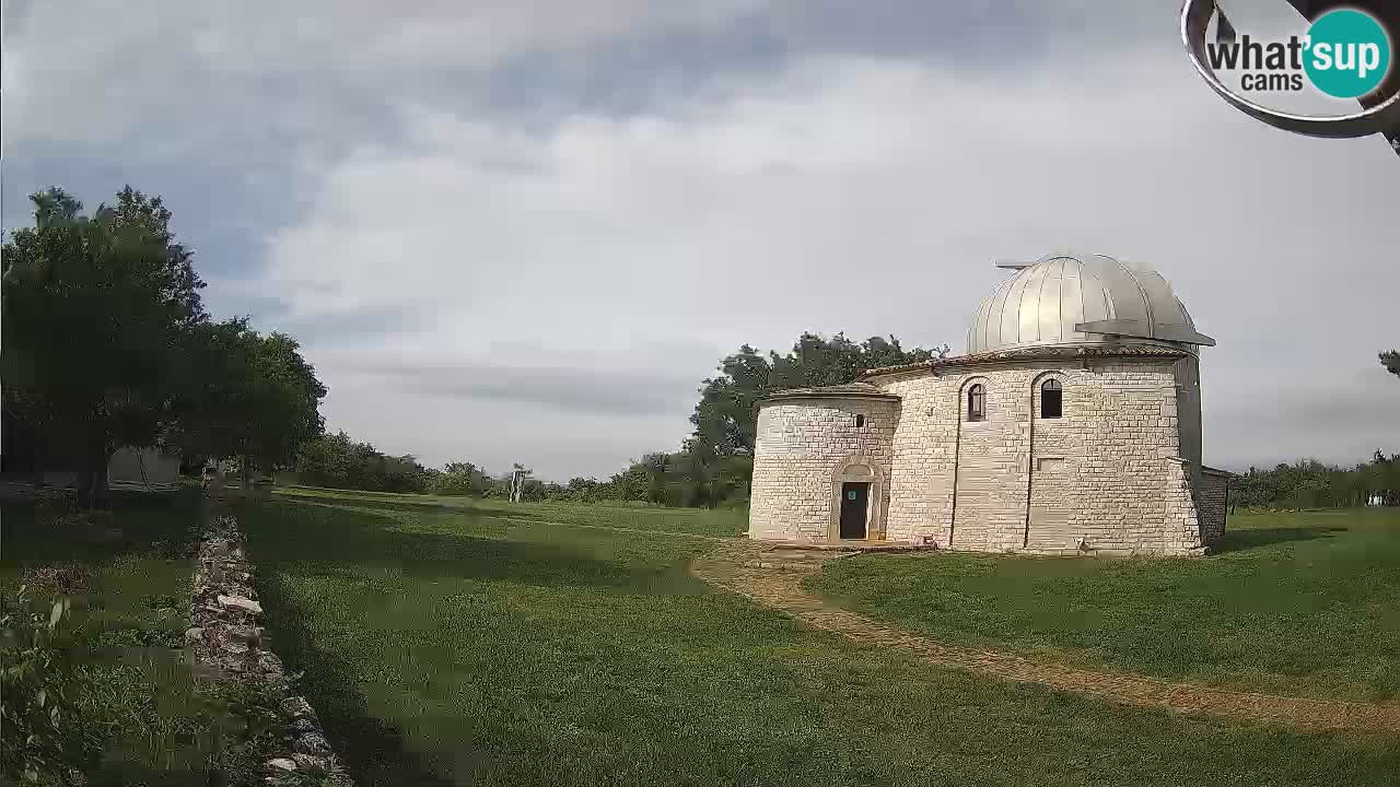 Višnjanska observatorijska spletna kamera: Opazujte vesolje iz Istre, Hrvaška