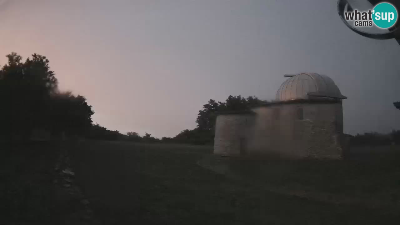 Webcam de l’Observatoire de Višnjan: Plongez dans le cosmos depuis l’Istrie, Croatie