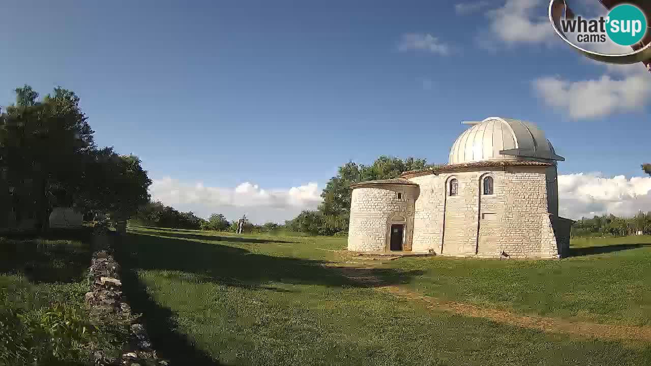 Višnjan Observatory Webcam: Gaze into the Cosmos from Istria, Croatia