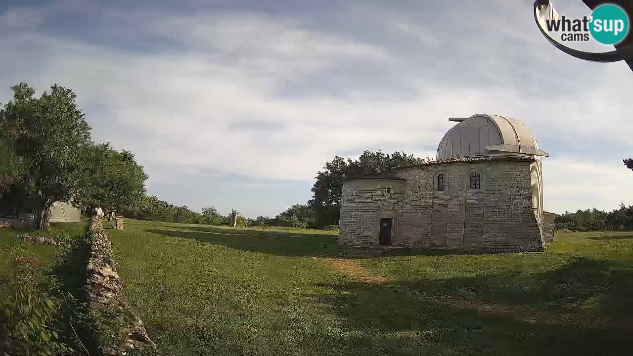 Višnjan Observatory Webcam: Gaze into the Cosmos from Istria, Croatia