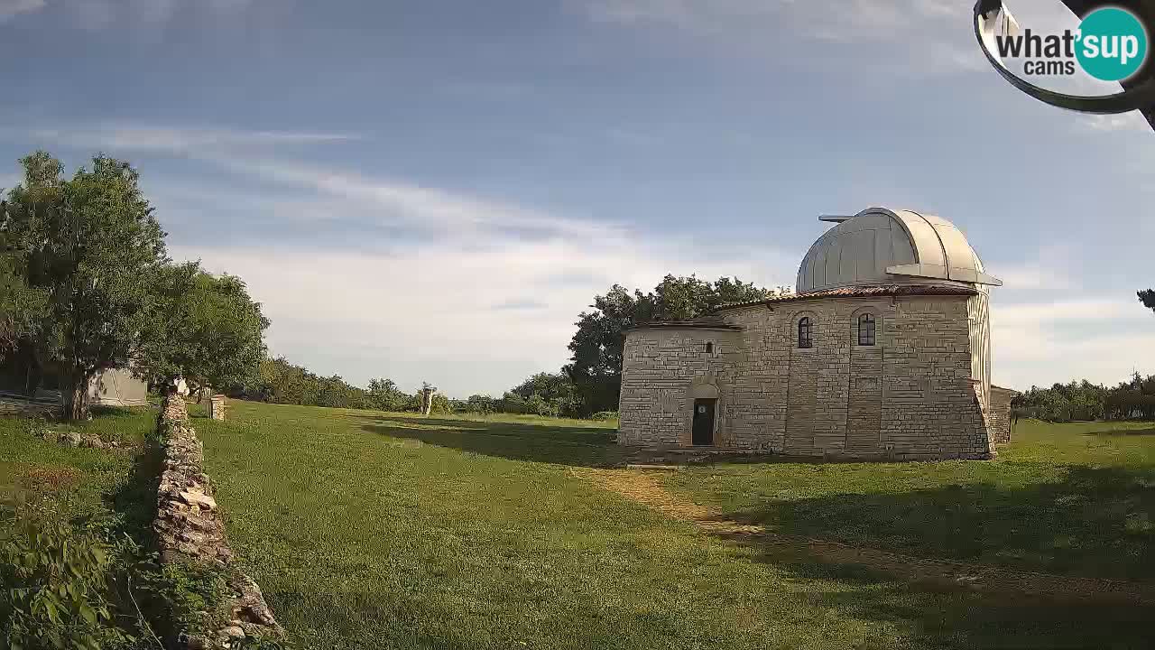 Višnjan Observatory Webcam: Gaze into the Cosmos from Istria, Croatia
