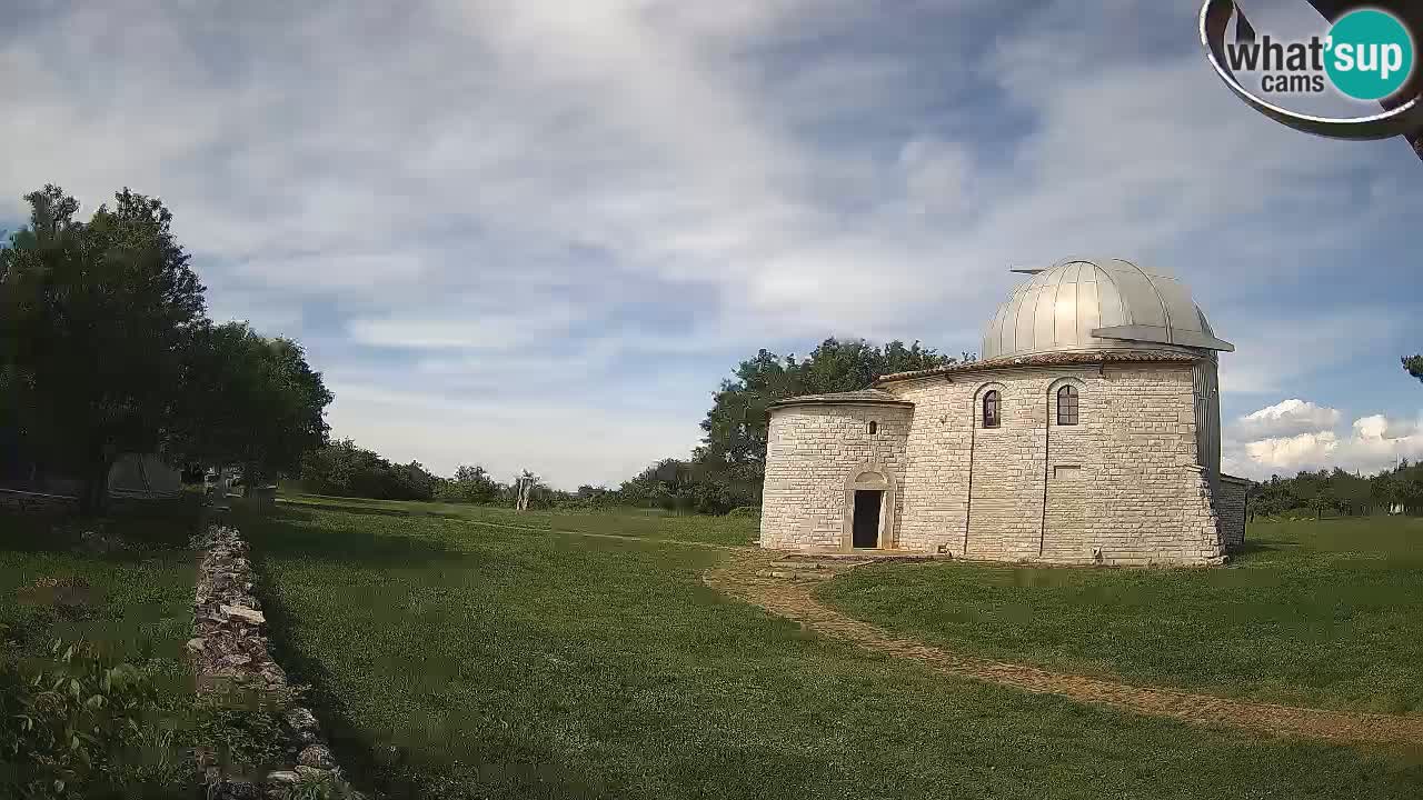 Webcam de l’Observatoire de Višnjan: Plongez dans le cosmos depuis l’Istrie, Croatie