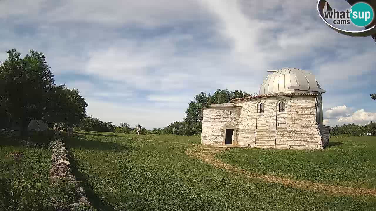 Višnjan Observatory Webcam: Gaze into the Cosmos from Istria, Croatia