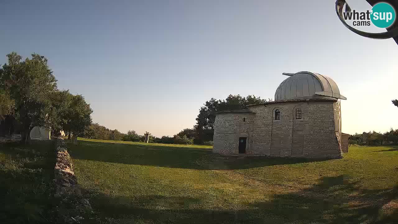 Višnjan Observatory Webcam: Gaze into the Cosmos from Istria, Croatia