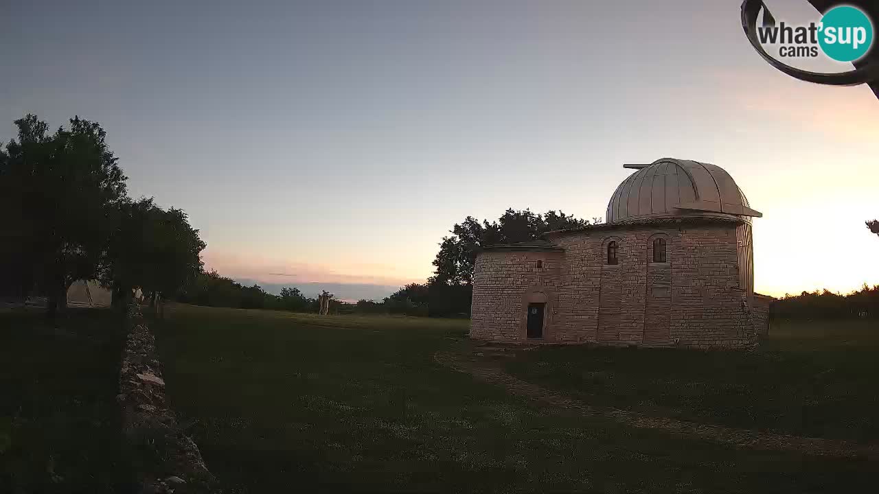 Višnjanska observatorijska spletna kamera: Opazujte vesolje iz Istre, Hrvaška