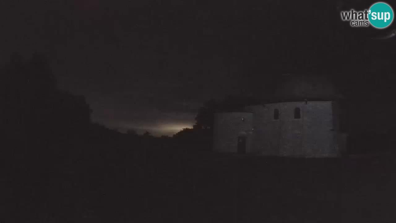 Višnjan Observatory Webcam: Gaze into the Cosmos from Istria, Croatia