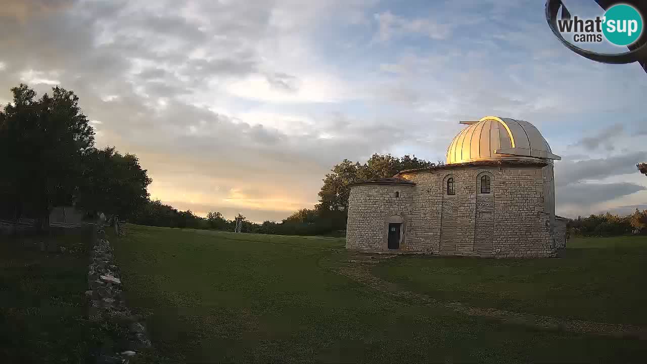 Višnjan Observatory Webcam: Gaze into the Cosmos from Istria, Croatia