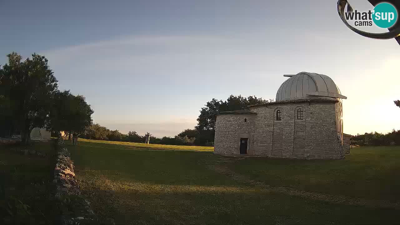Višnjan Observatory Webcam: Gaze into the Cosmos from Istria, Croatia