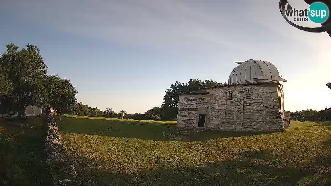 Višnjan Observatory Webcam: Gaze into the Cosmos from Istria, Croatia