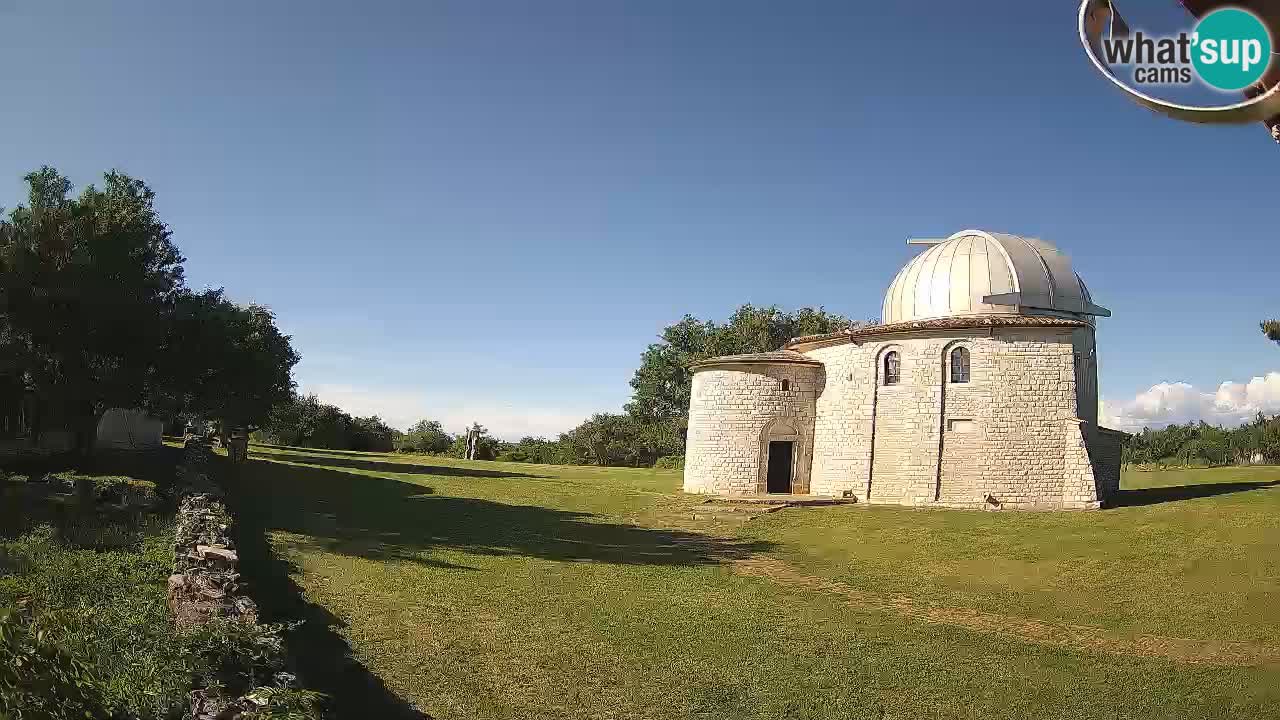 Višnjan Observatory Webcam: Gaze into the Cosmos from Istria, Croatia