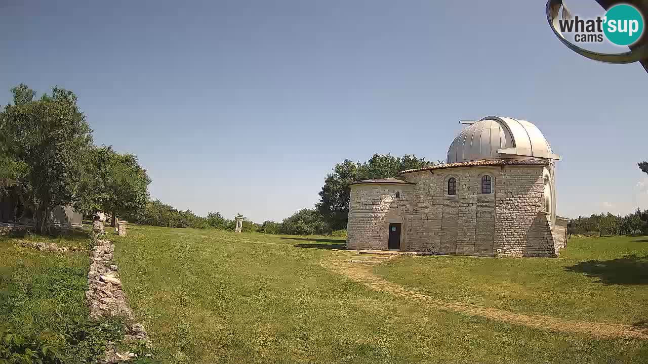 Višnjan Observatory Webcam: Gaze into the Cosmos from Istria, Croatia