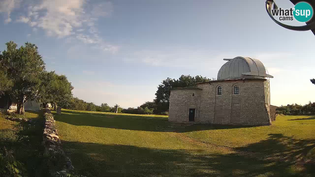 Višnjan Observatory Webcam: Gaze into the Cosmos from Istria, Croatia
