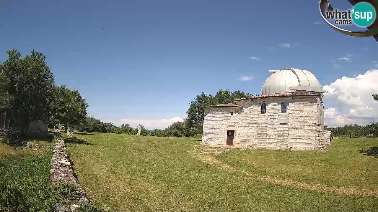 Višnjan Observatory Webcam: Gaze into the Cosmos from Istria, Croatia