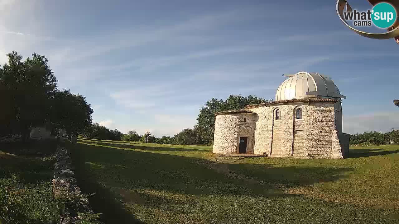 Webcam de l’Observatoire de Višnjan: Plongez dans le cosmos depuis l’Istrie, Croatie