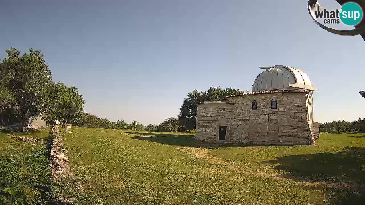 Višnjan Observatory Webcam: Gaze into the Cosmos from Istria, Croatia
