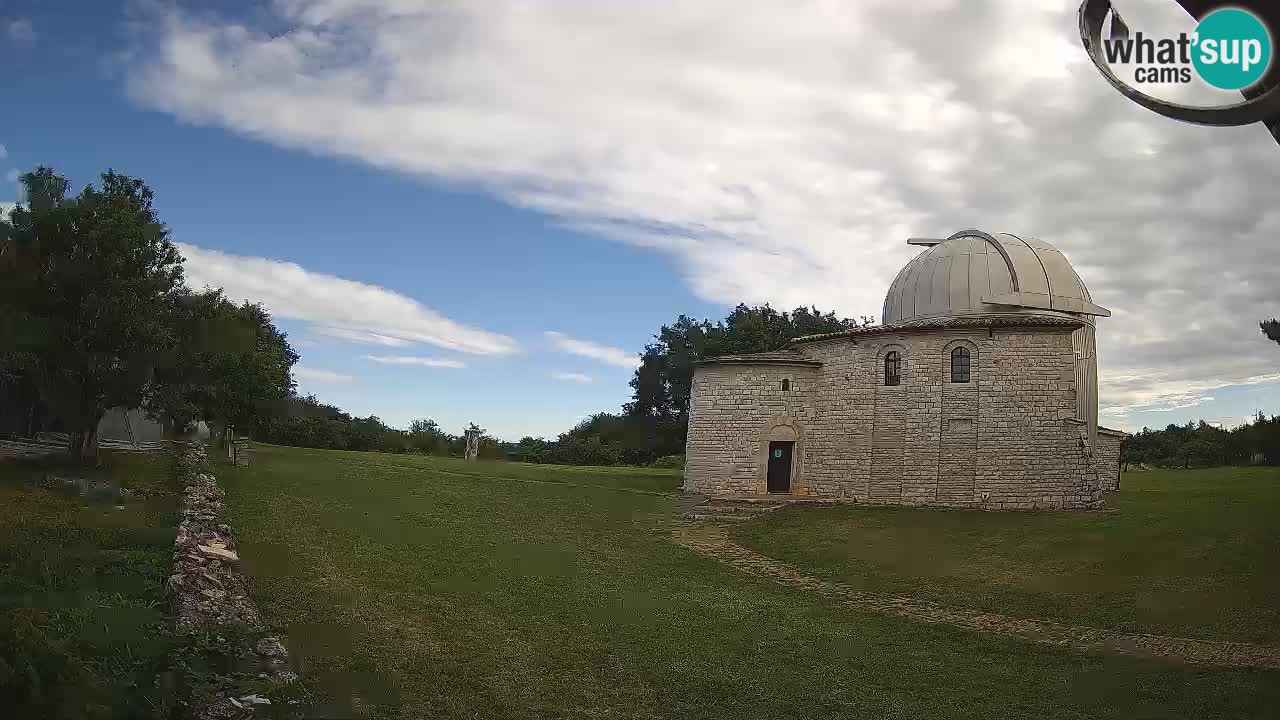 Višnjan Observatory Webcam: Gaze into the Cosmos from Istria, Croatia