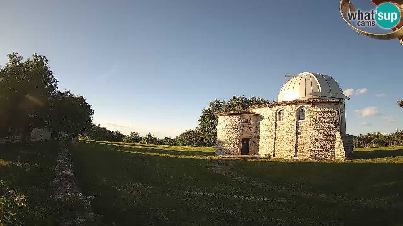 Webcam de l’Observatoire de Višnjan: Plongez dans le cosmos depuis l’Istrie, Croatie