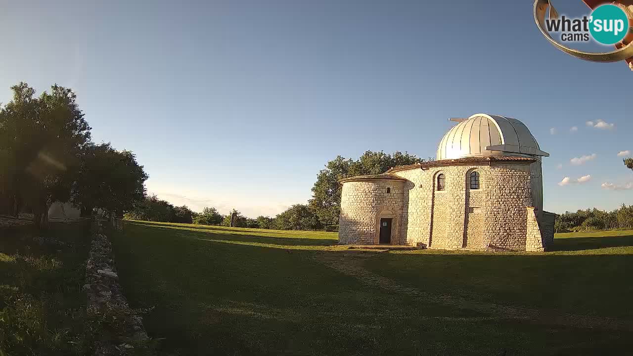 Višnjan Observatory Webcam: Gaze into the Cosmos from Istria, Croatia