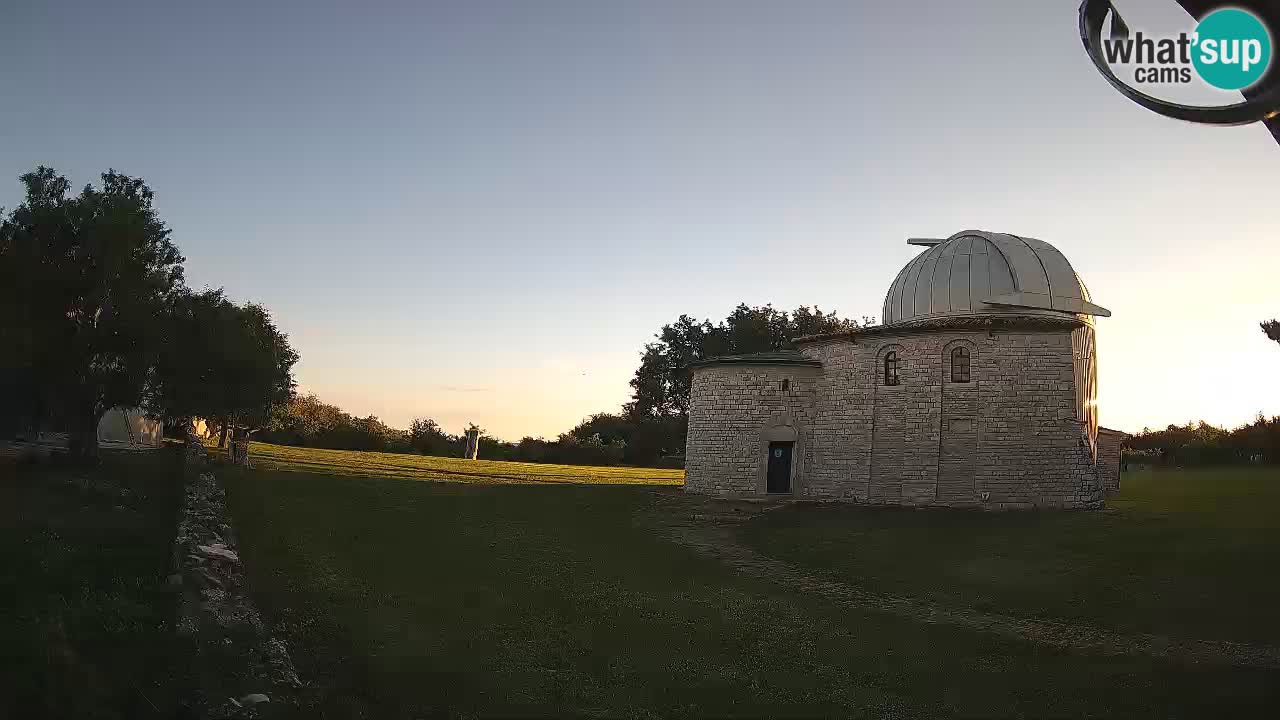 Višnjan Observatory Webcam: Gaze into the Cosmos from Istria, Croatia