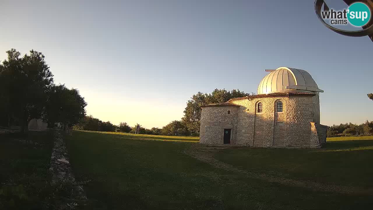 Višnjanska observatorijska spletna kamera: Opazujte vesolje iz Istre, Hrvaška