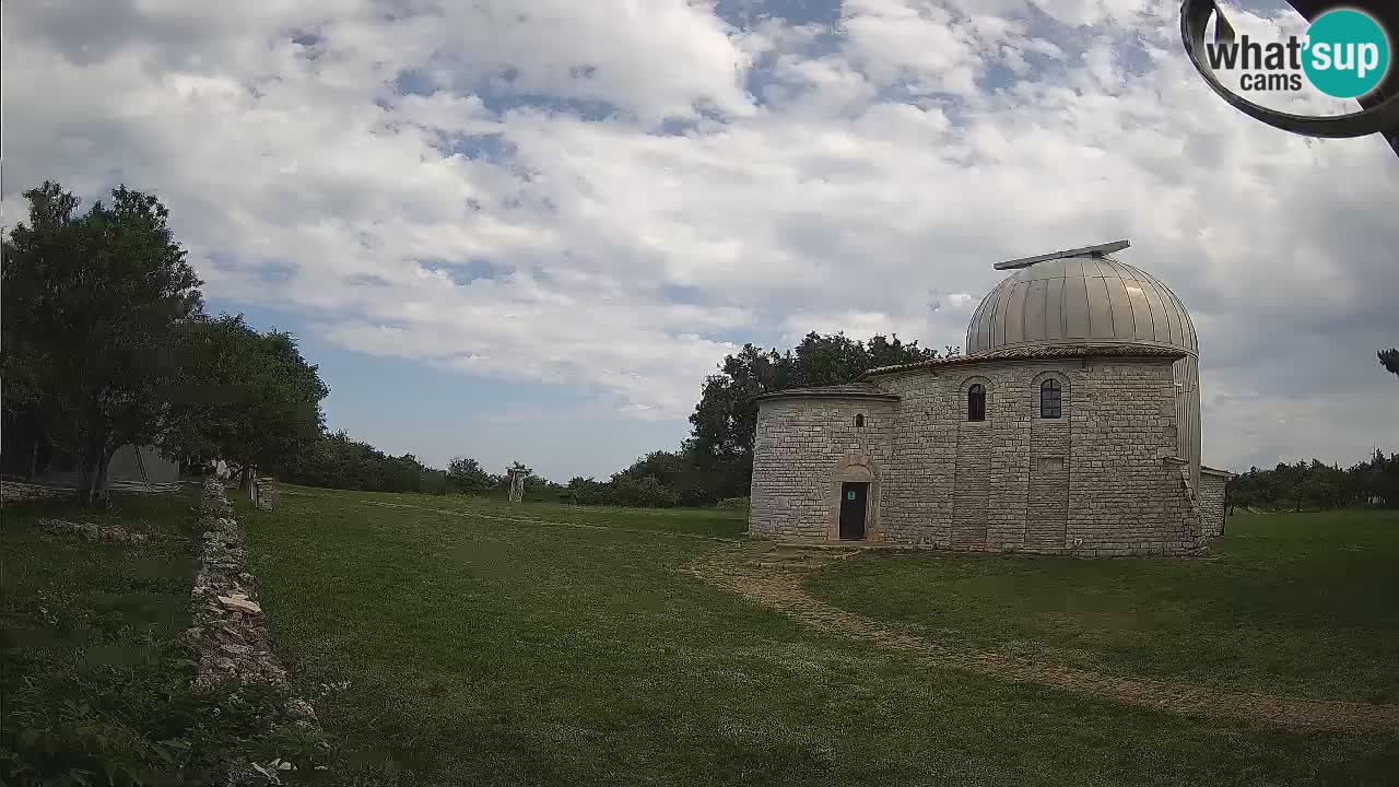 Višnjan Observatory Webcam: Gaze into the Cosmos from Istria, Croatia