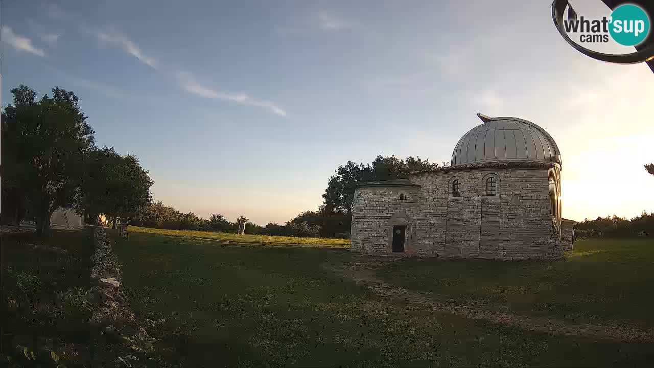 Višnjanska observatorijska spletna kamera: Opazujte vesolje iz Istre, Hrvaška