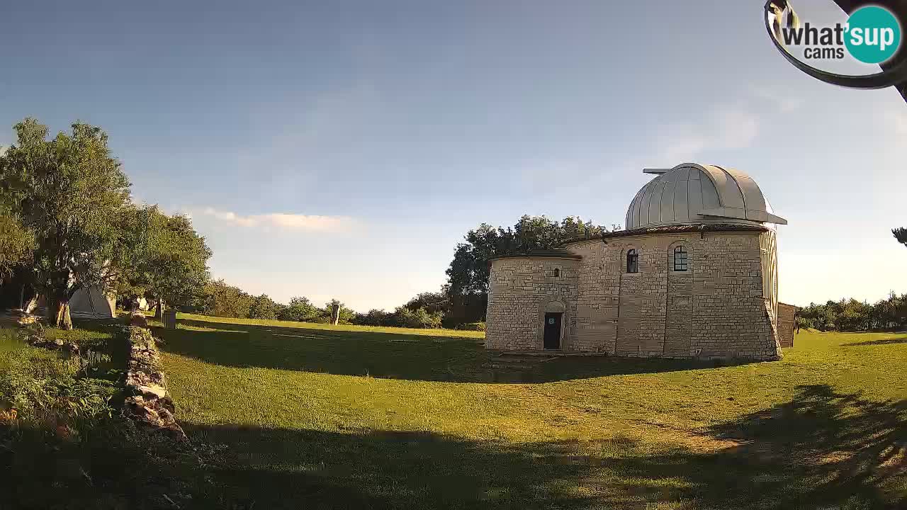 Višnjanska observatorijska spletna kamera: Opazujte vesolje iz Istre, Hrvaška