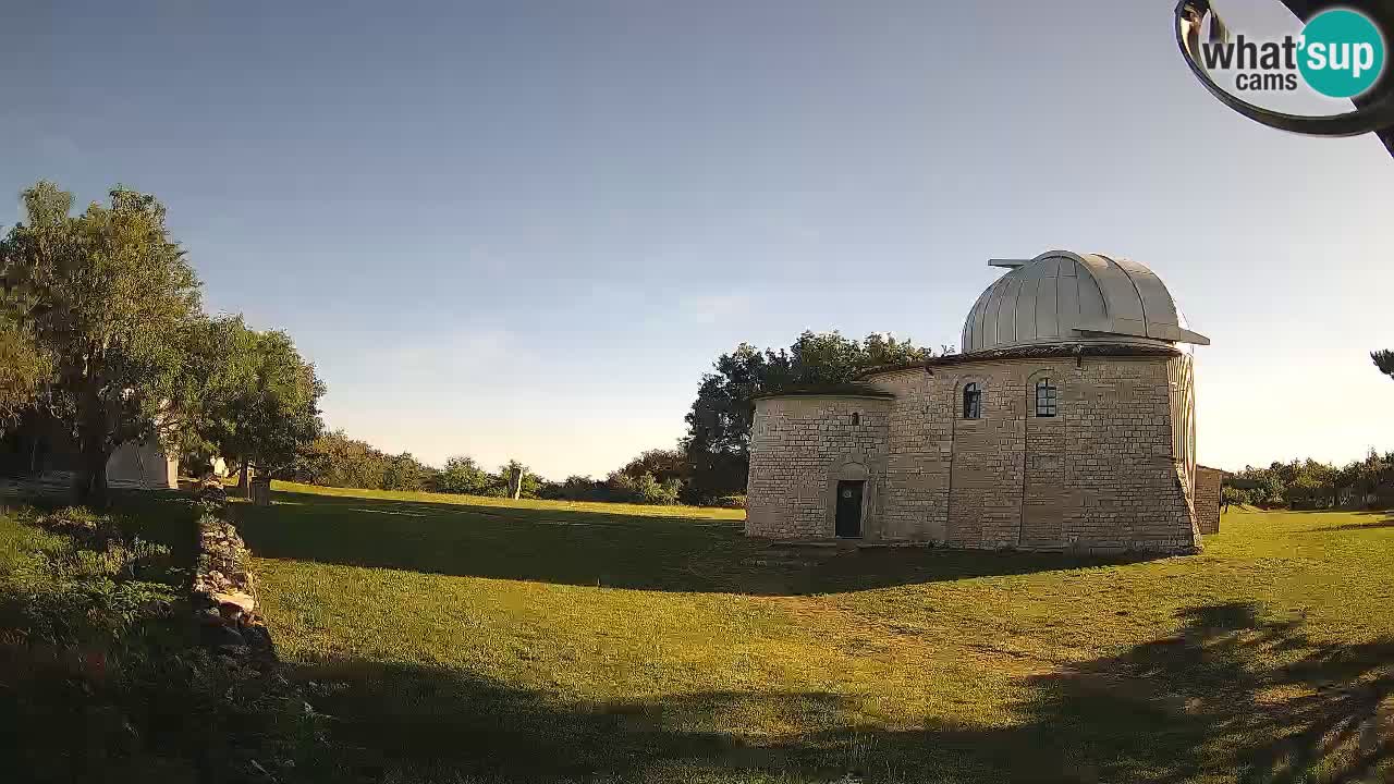 Višnjan Observatory Webcam: Gaze into the Cosmos from Istria, Croatia