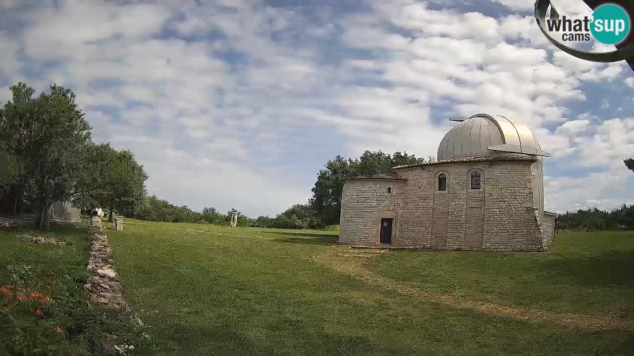 Webcam de l’Observatoire de Višnjan: Plongez dans le cosmos depuis l’Istrie, Croatie