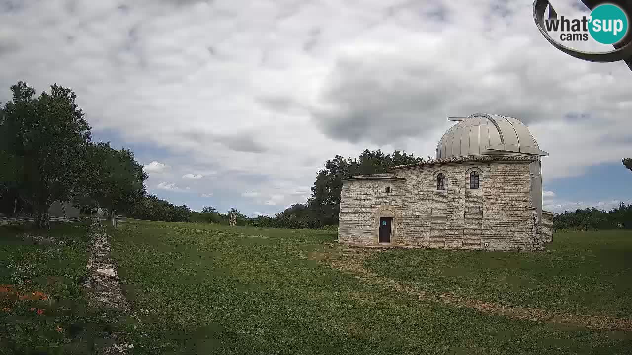 Webcam de l’Observatoire de Višnjan: Plongez dans le cosmos depuis l’Istrie, Croatie