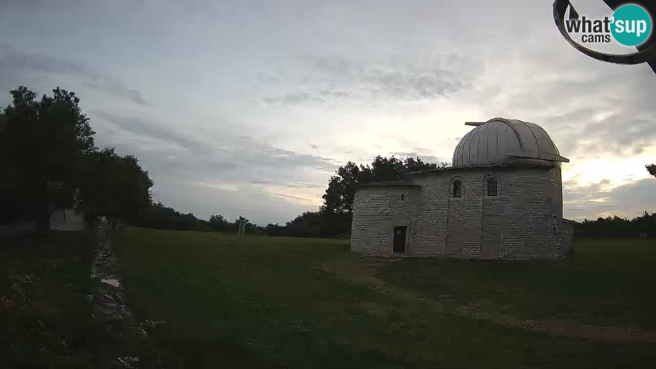Višnjan Observatory Webcam: Gaze into the Cosmos from Istria, Croatia