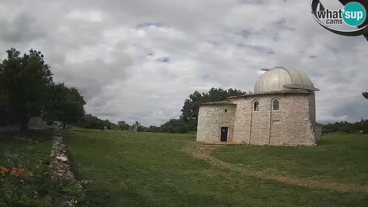 Višnjan Observatory Webcam: Gaze into the Cosmos from Istria, Croatia