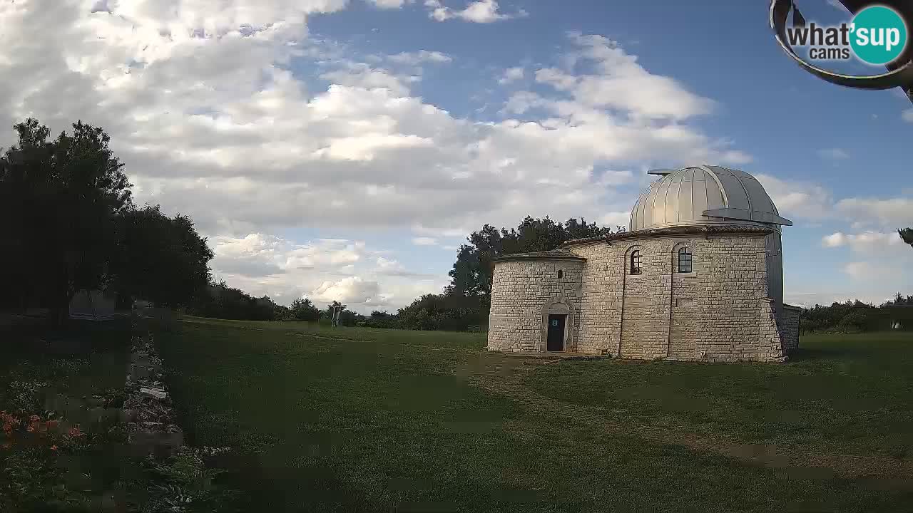 Višnjan Observatory Webcam: Gaze into the Cosmos from Istria, Croatia